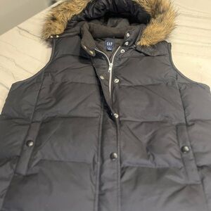GAP Down Feathered Black Quilted Vest- size large